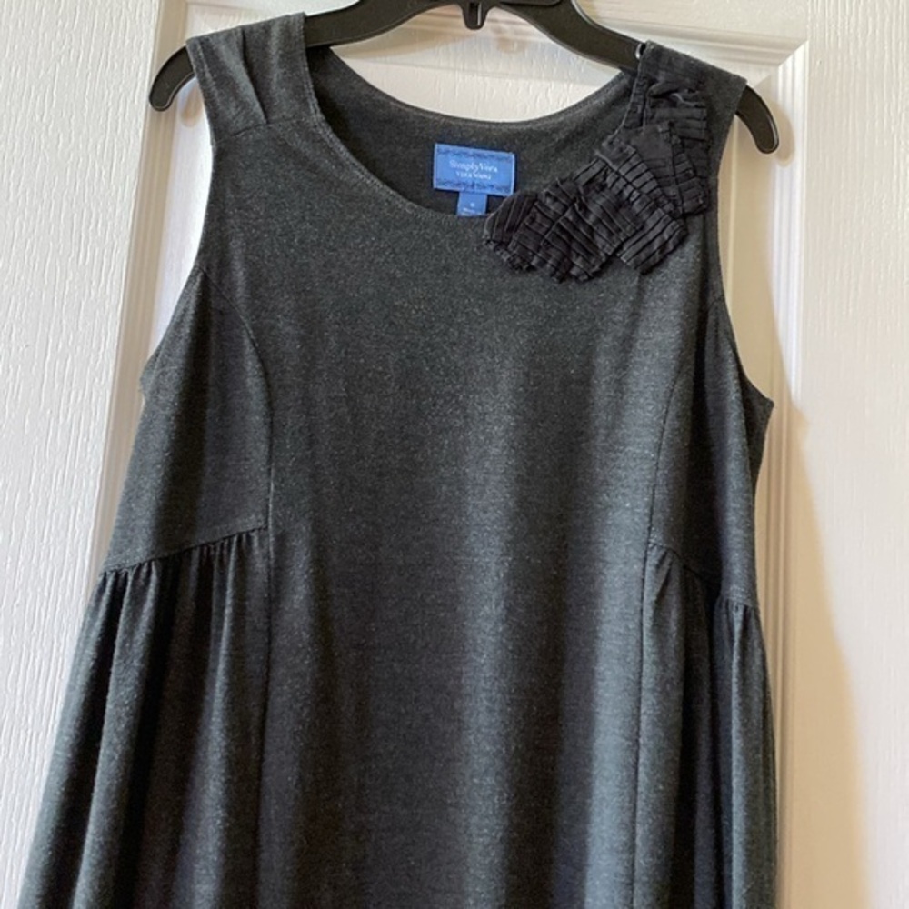 NWOT Vera Wang gray sleeveless dress size S - Picture 4 of 5